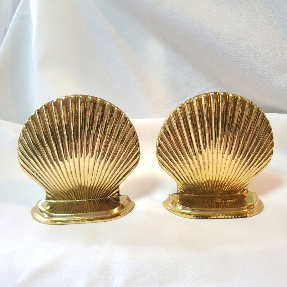 Vintage 1970's Mid Century Brass shell clam bookends